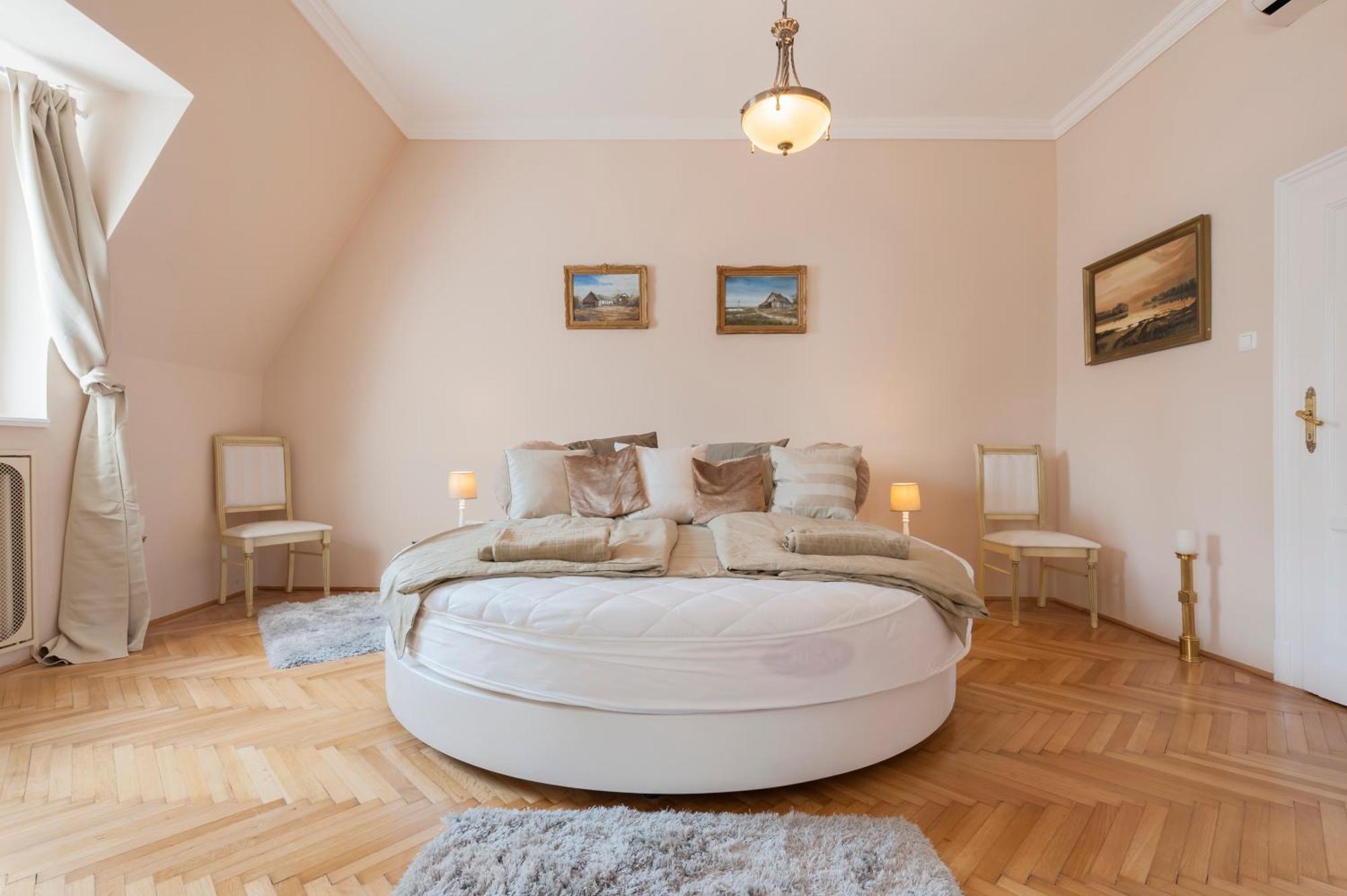 View To The Roofs Luxury Apartment With 2 Bedrooms Budapest Exterior photo